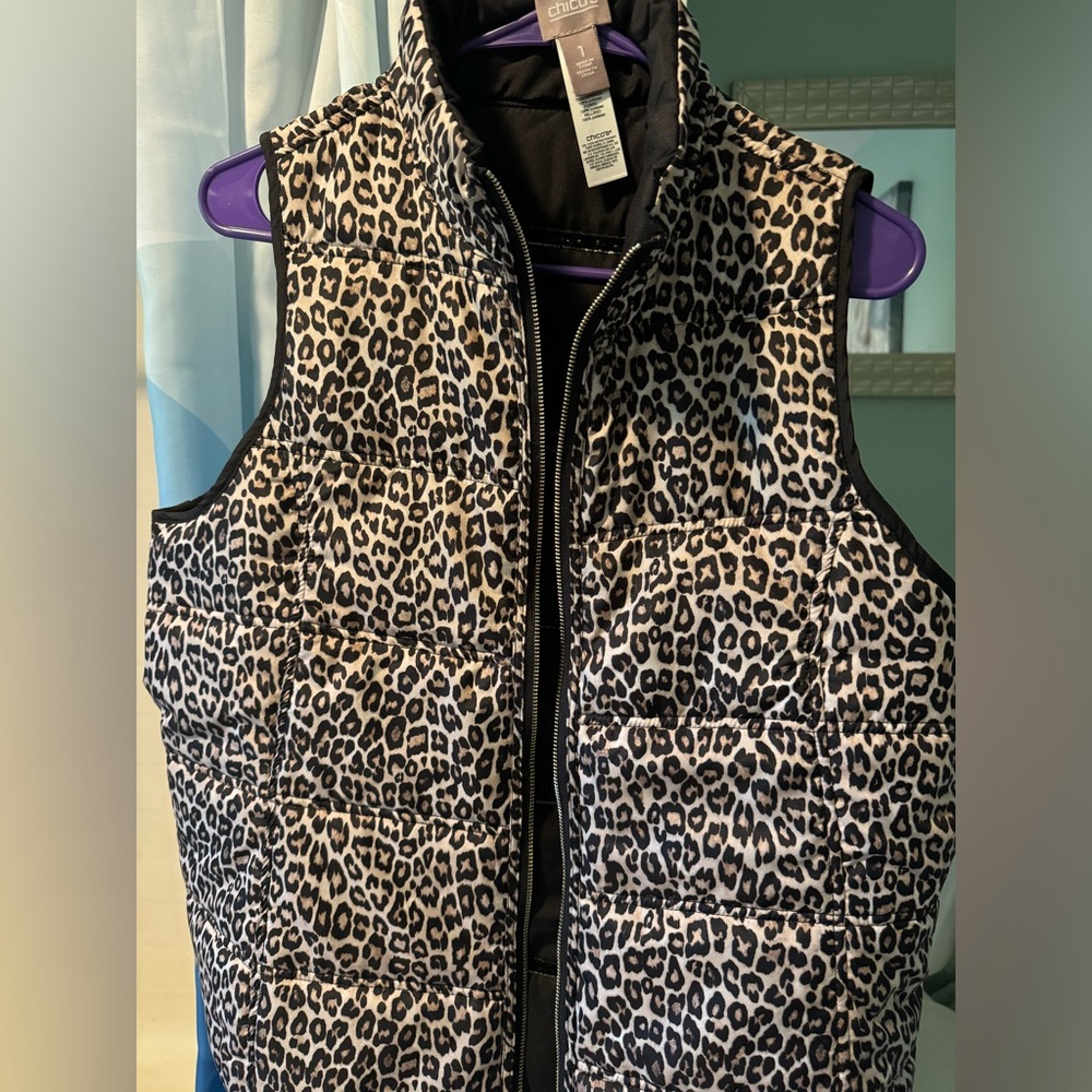 Stylish vest.. reversible.